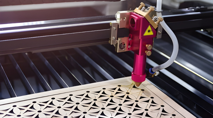 How hidden knots and voids affect laser cutting of plywood